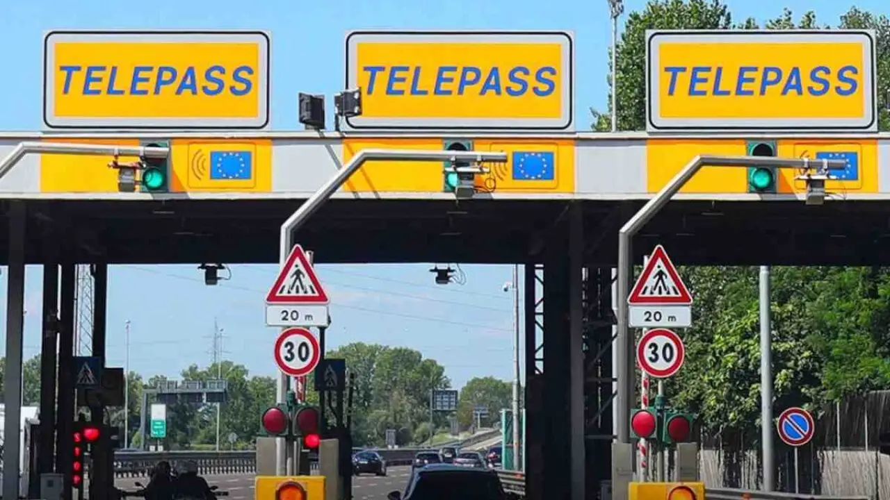 Il nuovo dispositivo telepedaggio sta sostituendo Telepass? Ecco i numeri sorprendente